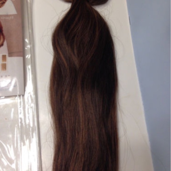 Raquel Welch Hair Extensions 10 Piece Clip ons NEW - Picture 2 of 4